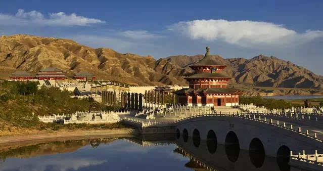 吴忠青铜峡黄河大峡谷旅游区